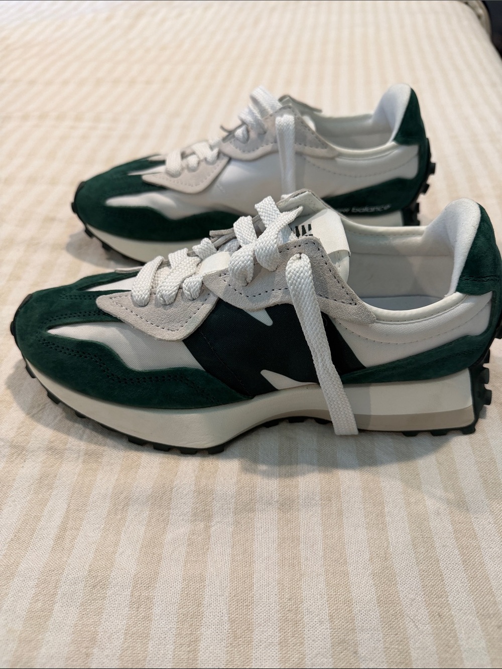 New Balance The Intelligent Choice 327 Forest Green & White Sneakers - Picture 2 of 9
